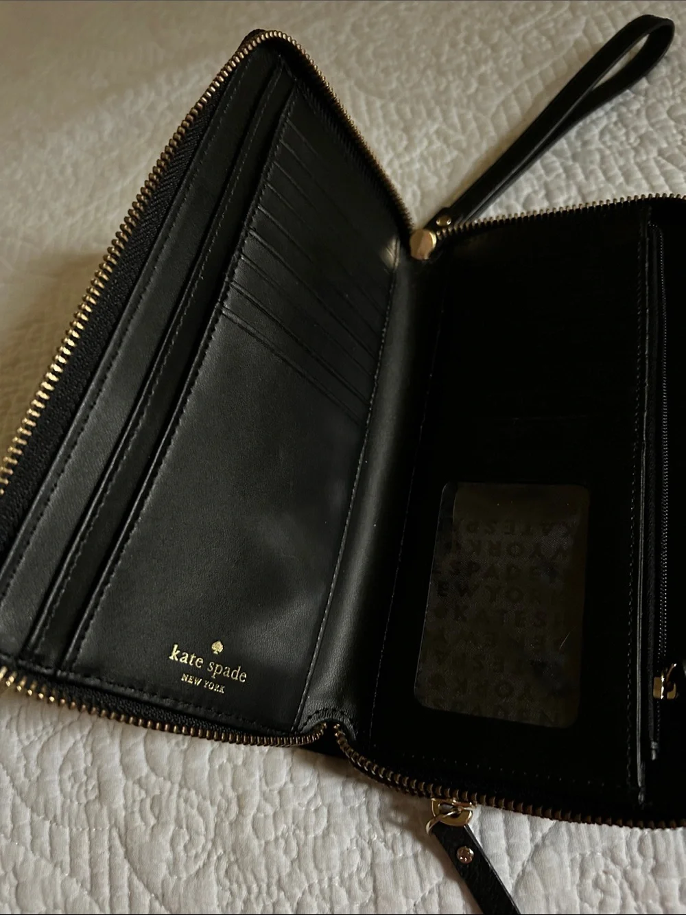 kate spade Anita Grove street black Pebbled Leather Wristlet Wallet zip around